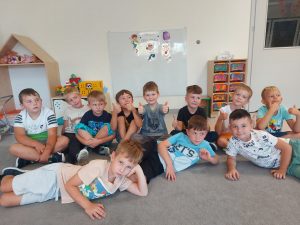 ZDJĘCIE GRUPOWE CHŁOPCÓW