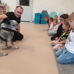 PAN WETERYNASZ OPOWIA DZIECIOM O SWOJEJ PRACY