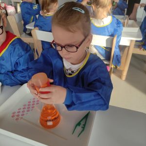 DZIEWCZYNKA MIESZA SKŁADNIKI