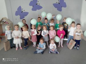 Zdjęcie chłopców i dziewczynek