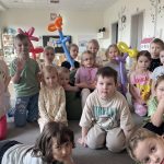 Wspólne zdjęcie dzieci z grupy biedronek