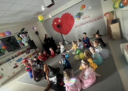 BAL KARNAWAŁOWY W GRUPIE MOTYLKI